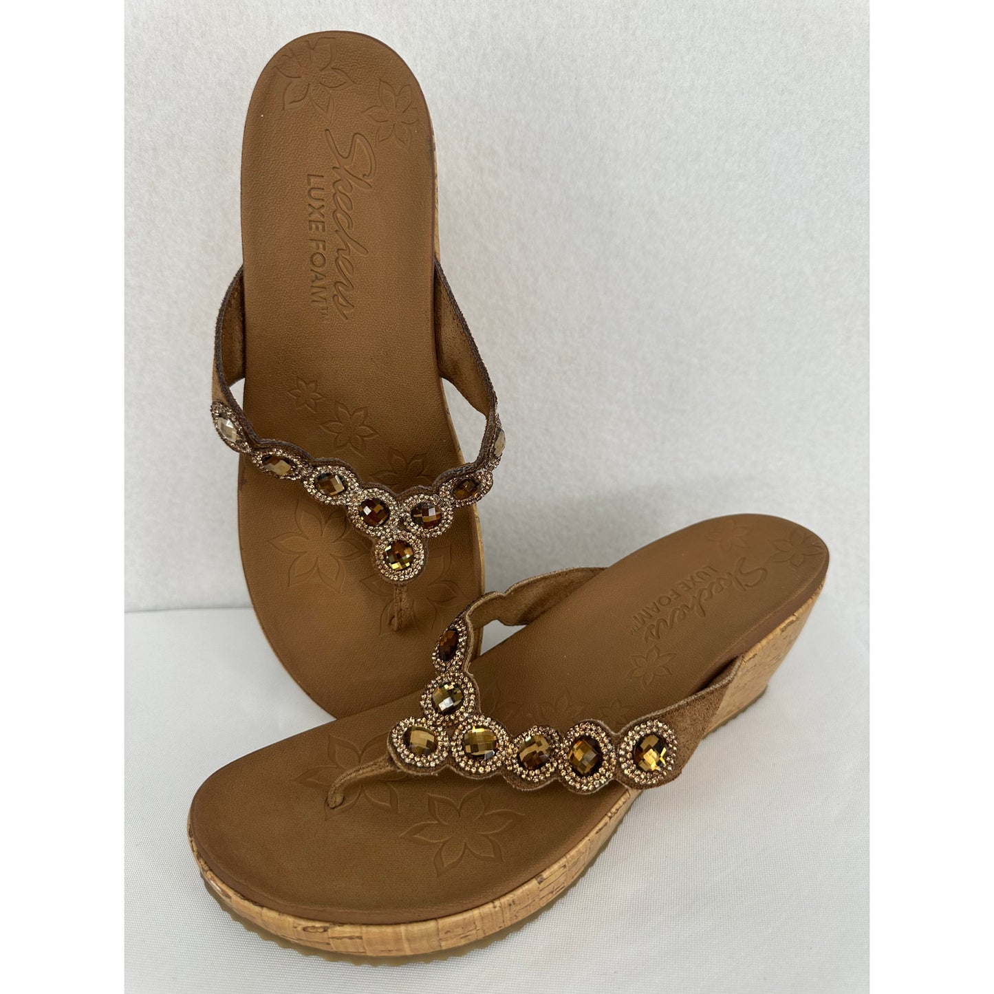 Skechers Luxe Foam Jeweled WedgeHeel Thong Brown Sandals Beach Sandal Party 9