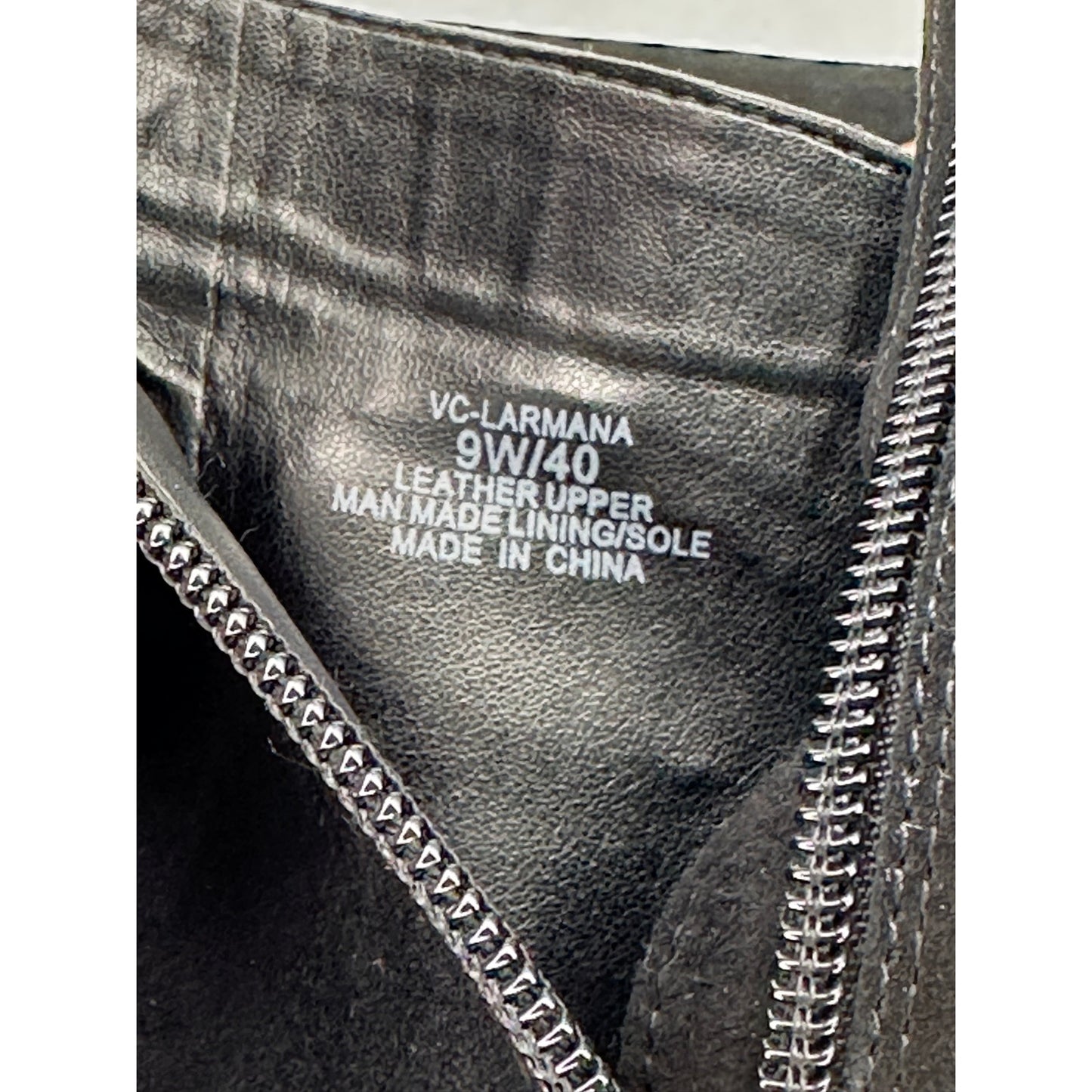 Vince Camuto Larmana Black Leather Side Zip Heel Bootie 9W