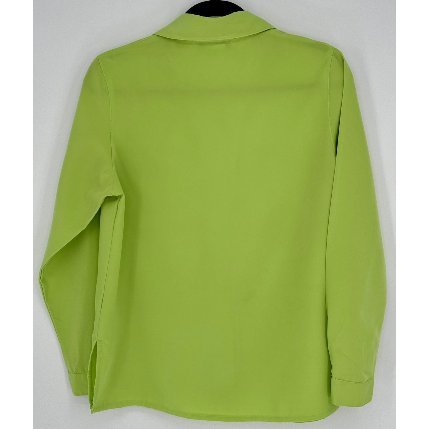 Real Clothes Saks Fifth Avenue Women Lime Green Button Down Shirt Size XS