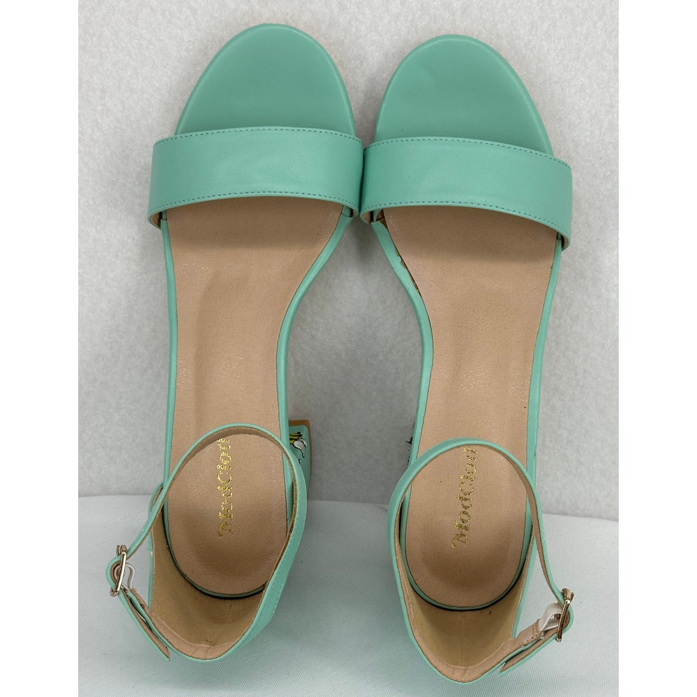 Modcloth Fun Direction Bee Embroidered Mint Heel Sandals 6