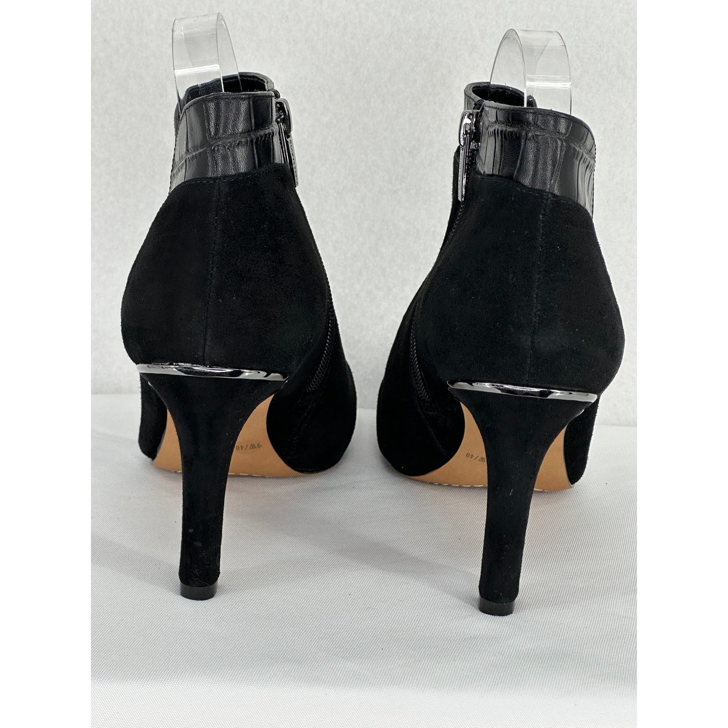 Vince Camuto Larmana Black Leather Side Zip Heel Bootie 9W