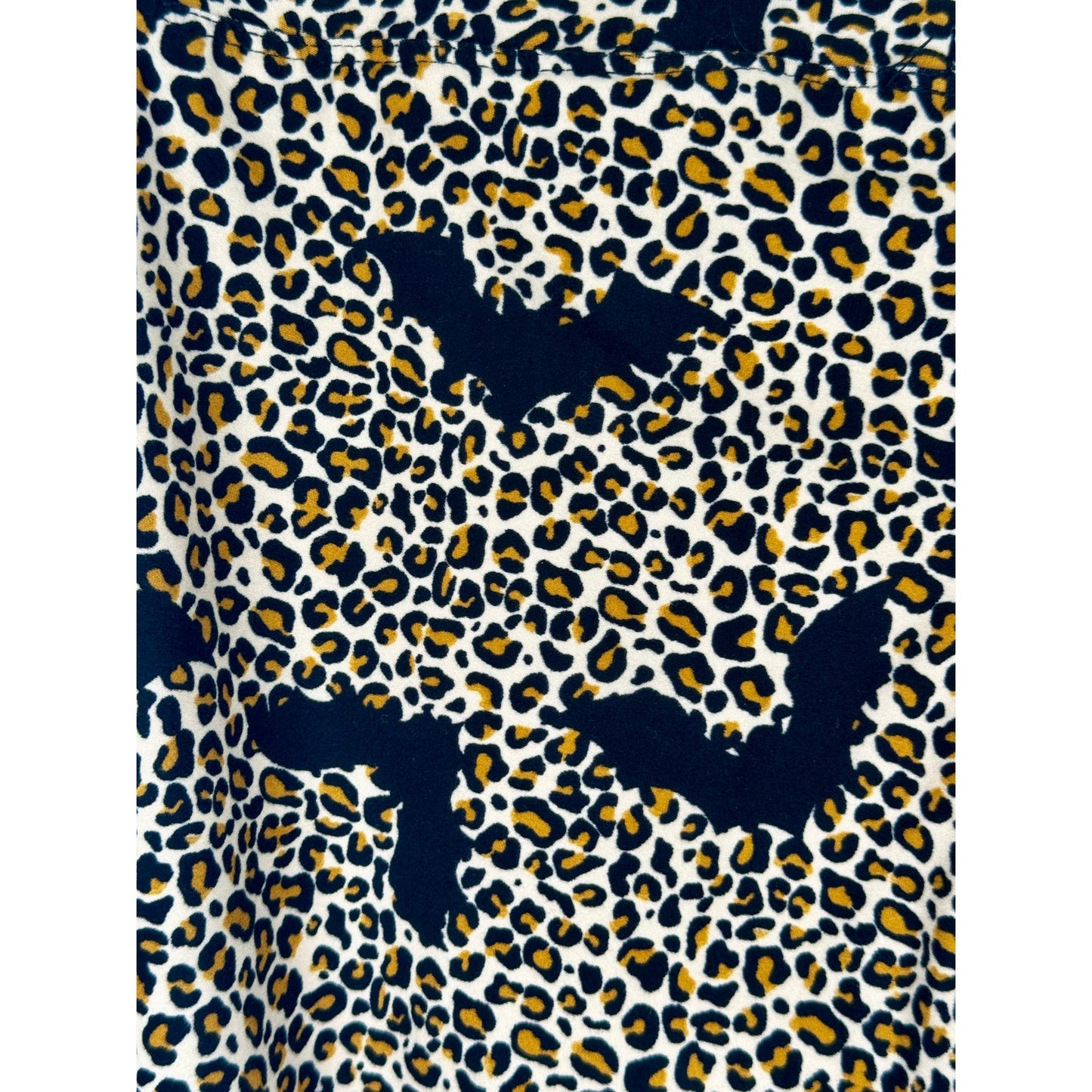 HALLOWEEN!!! Chances R Cheetah Bat print leggings Women Size S NWT
