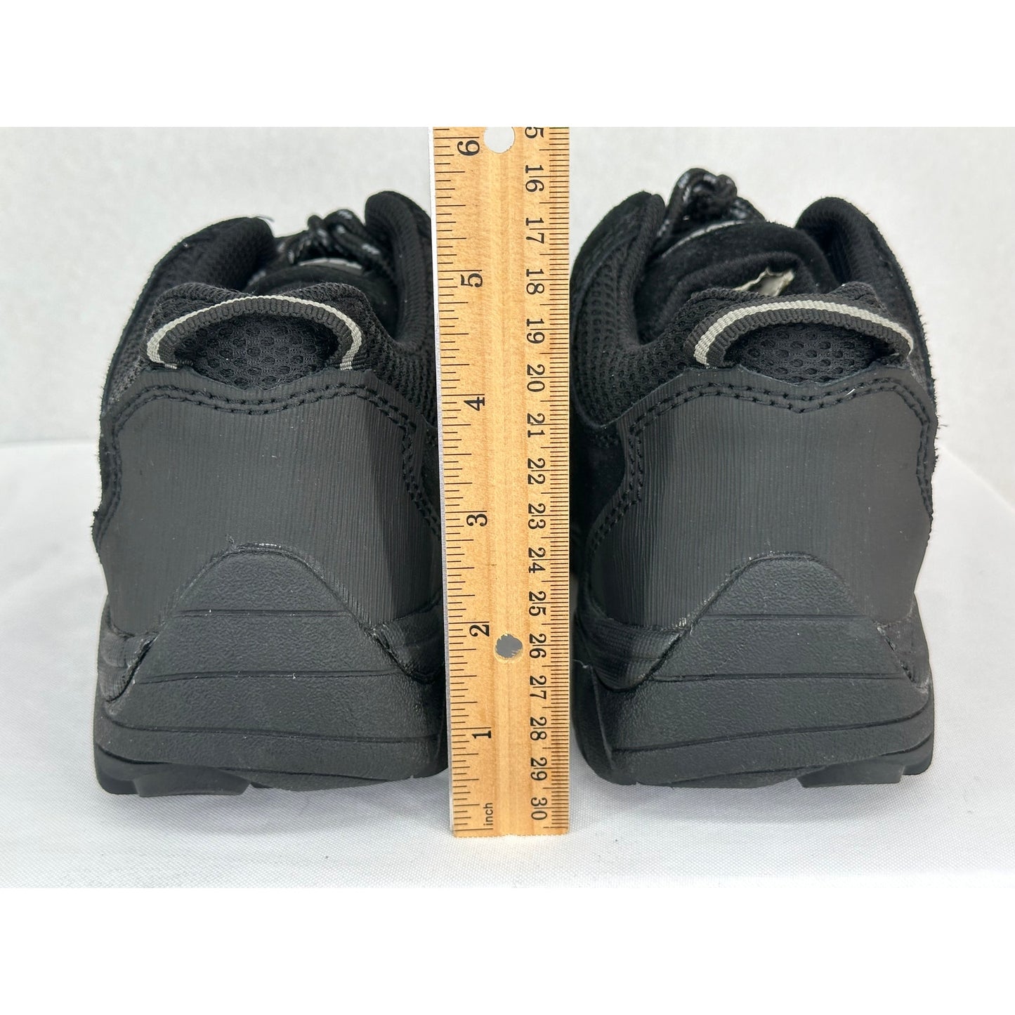 Tosafzxy NWOT Composite Toe Slip Resistant Waterproof Safety Sneaker Shoe 7
