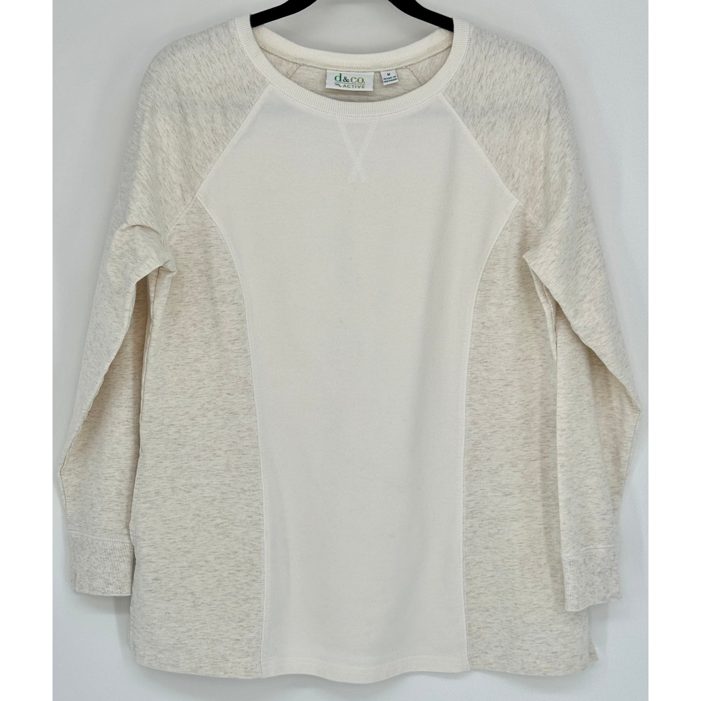 D & Co Active Pullover Crewneck Sweatshirt with pockets Size M