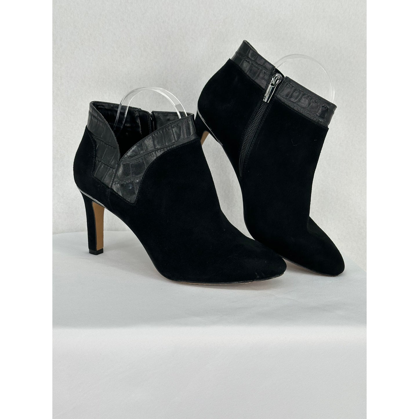 Vince Camuto Larmana Black Leather Side Zip Heel Bootie 9W