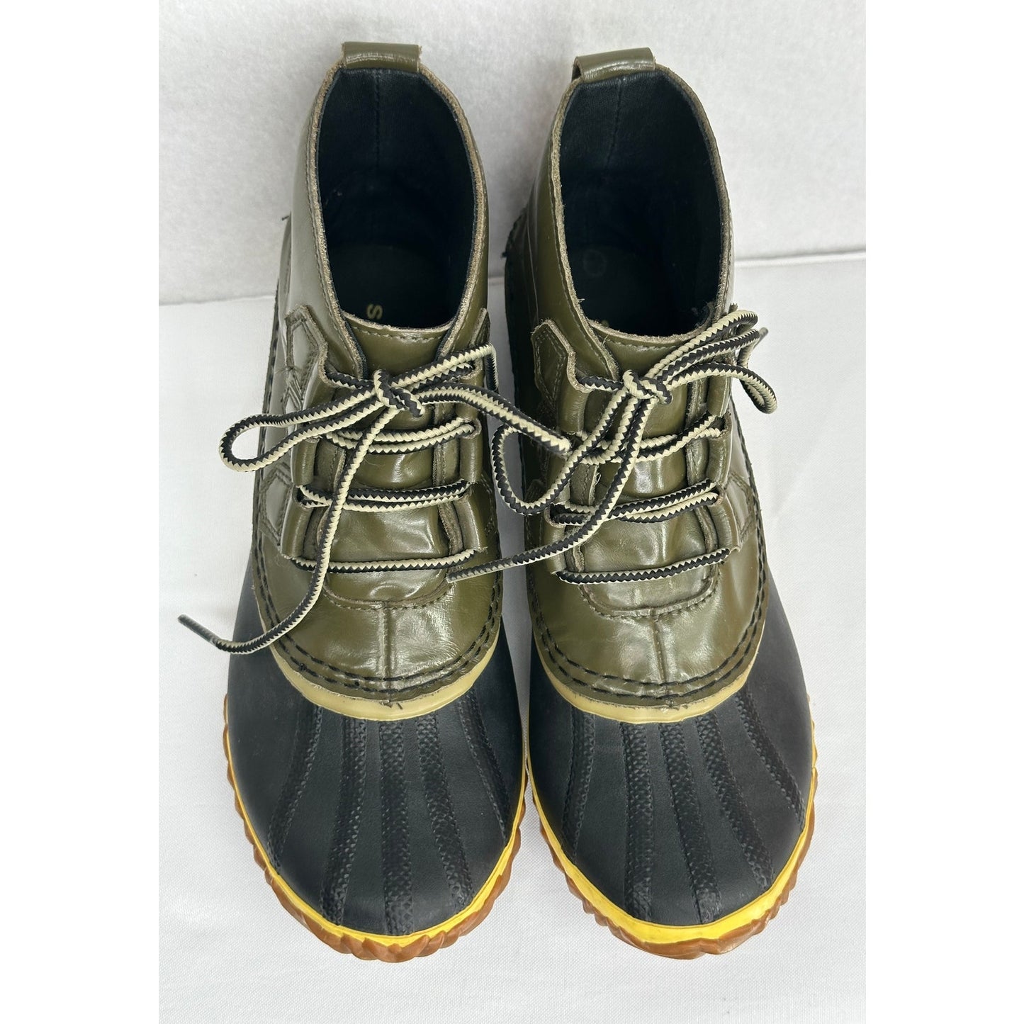 Sorel NWOT Green Black Out and About Waterproof Duck Boots Fall Winter 7.5