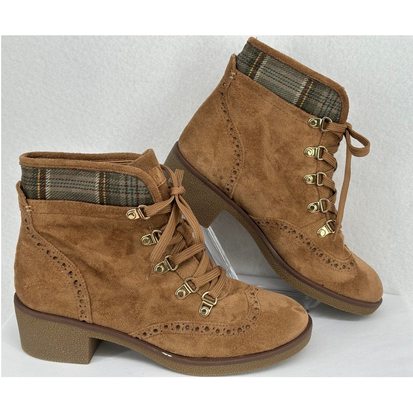 Tommy Hilfiger Twyazi Plaid Wingtip Faux Suede Hiking Boot NWOT 6.5M
