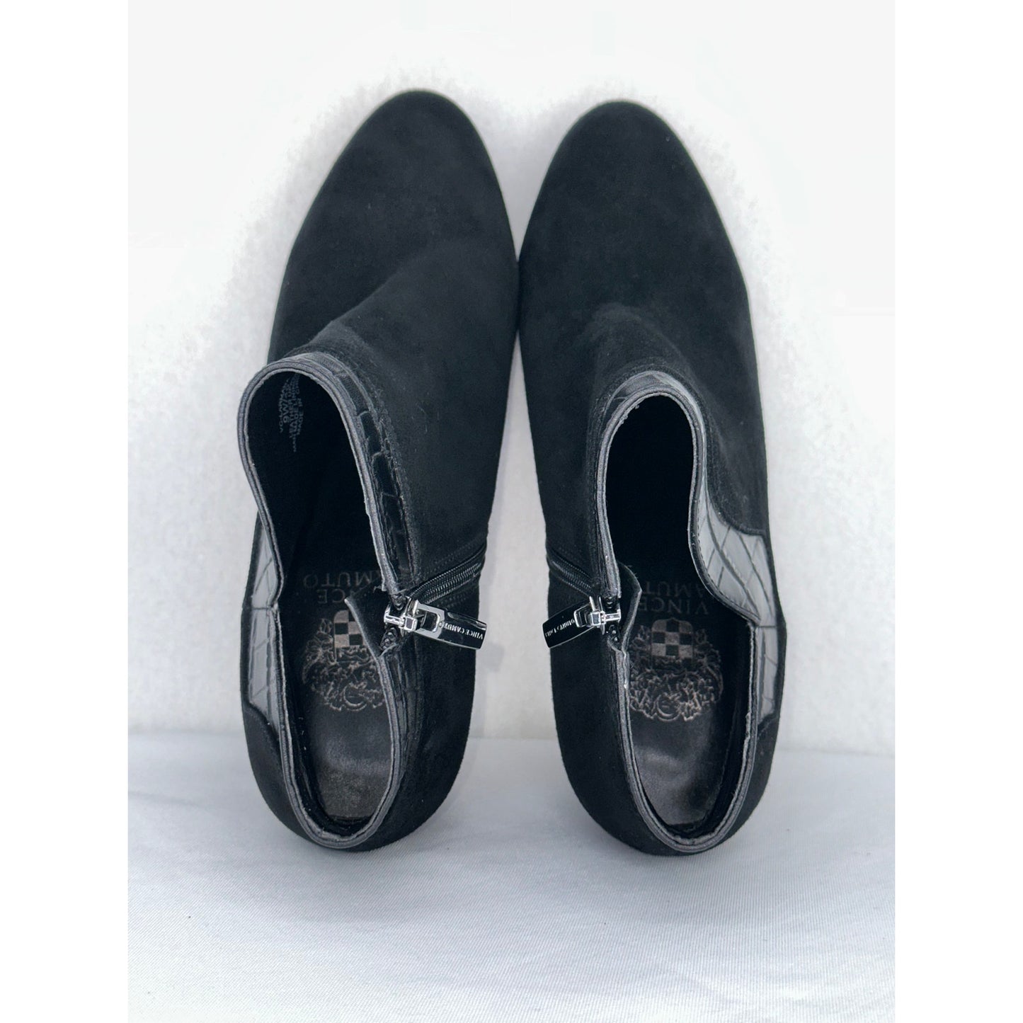 Vince Camuto Larmana Black Leather Side Zip Heel Bootie 9W