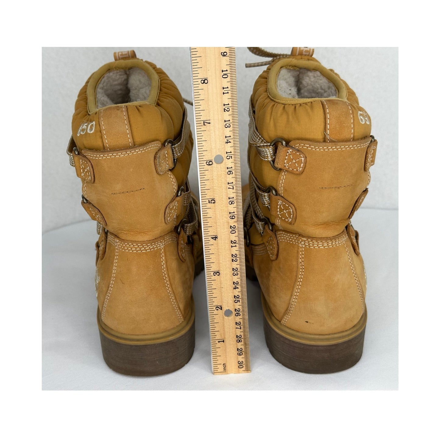 Timberland 650 Insulated Sherpa Lined Nubuck Leather Puff Lace Up Hiking Boots 7