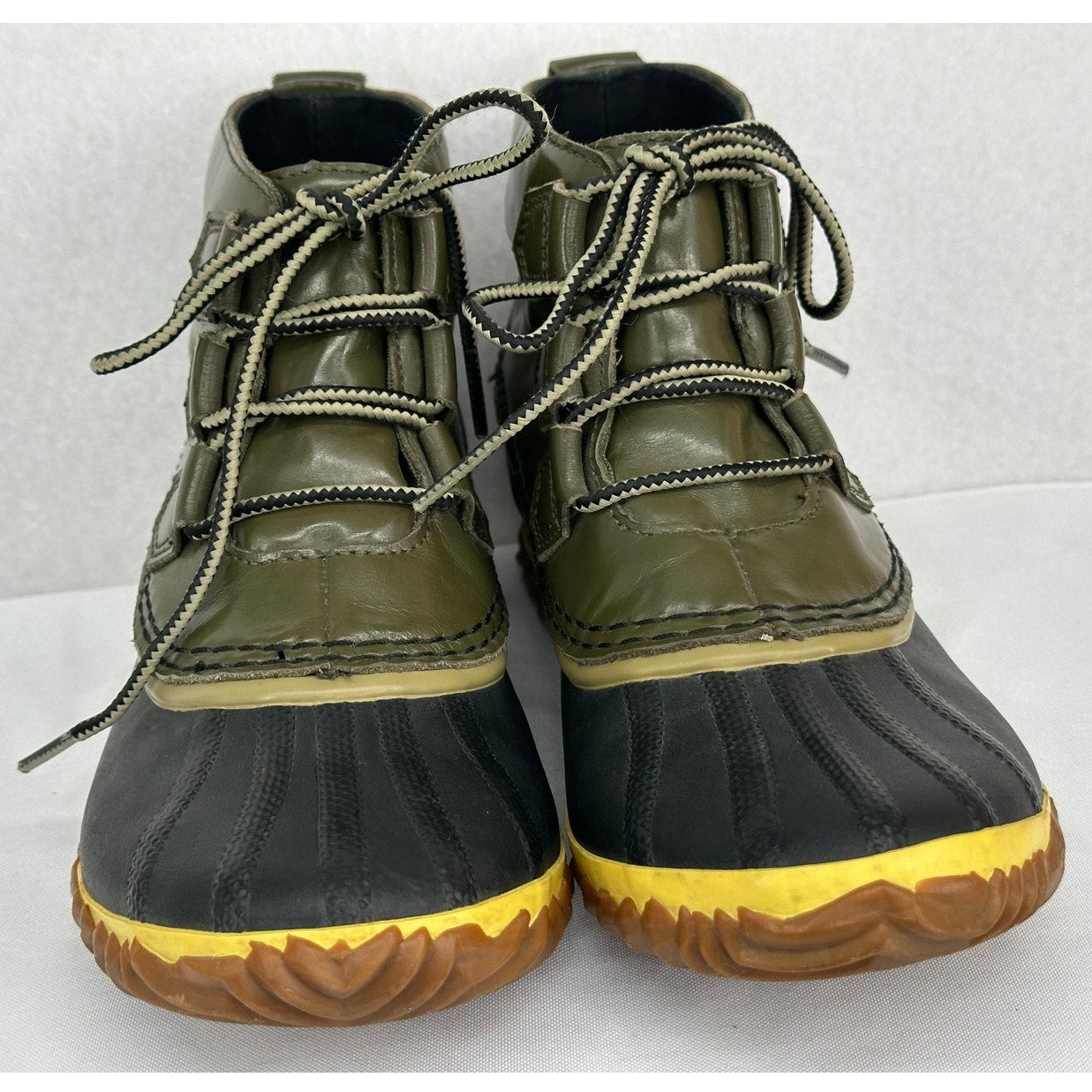 Sorel NWOT Green Black Out and About Waterproof  Duck Boots Fall Winter 7.5