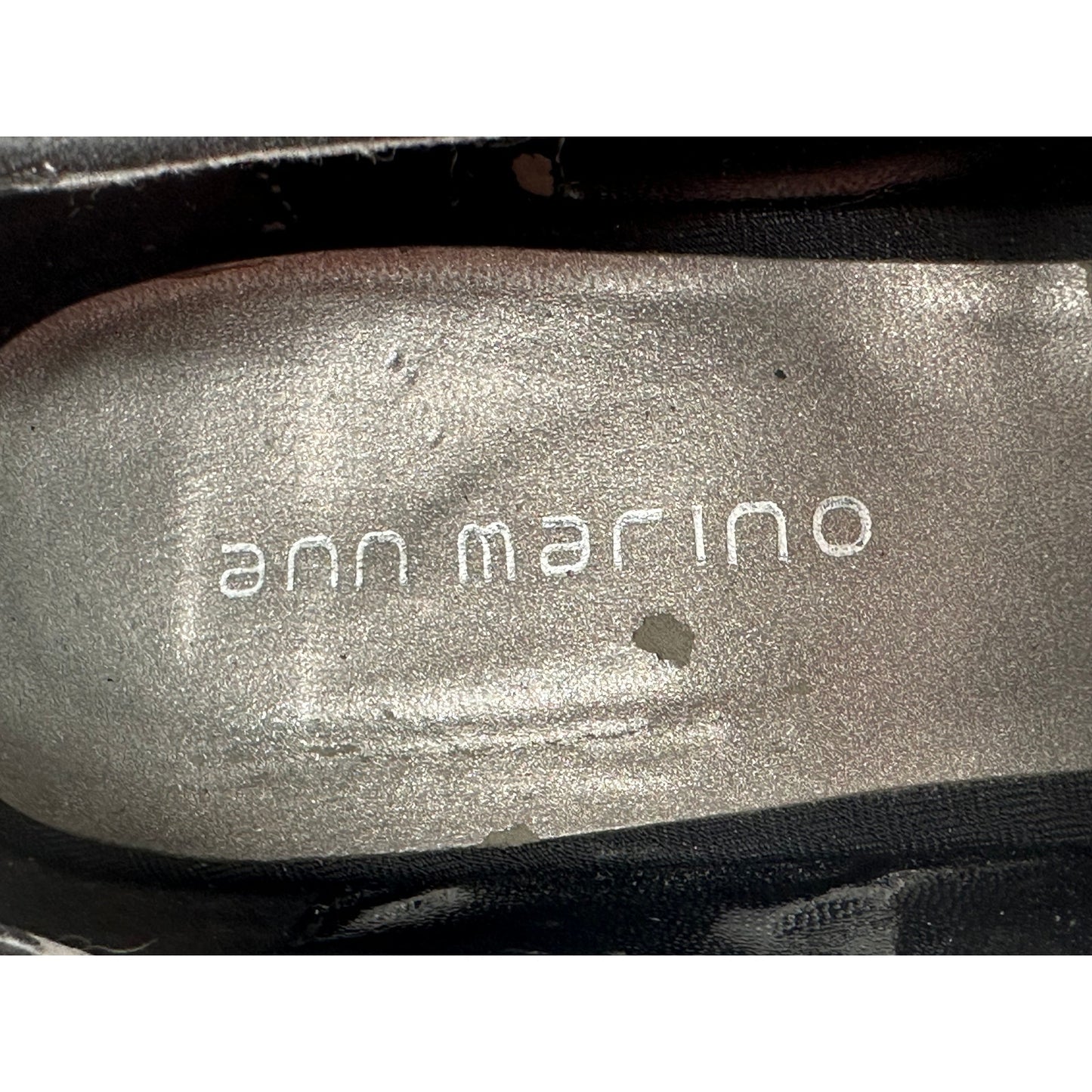 Ann Marino Fabric Heels With Bow Accent 9 1/2