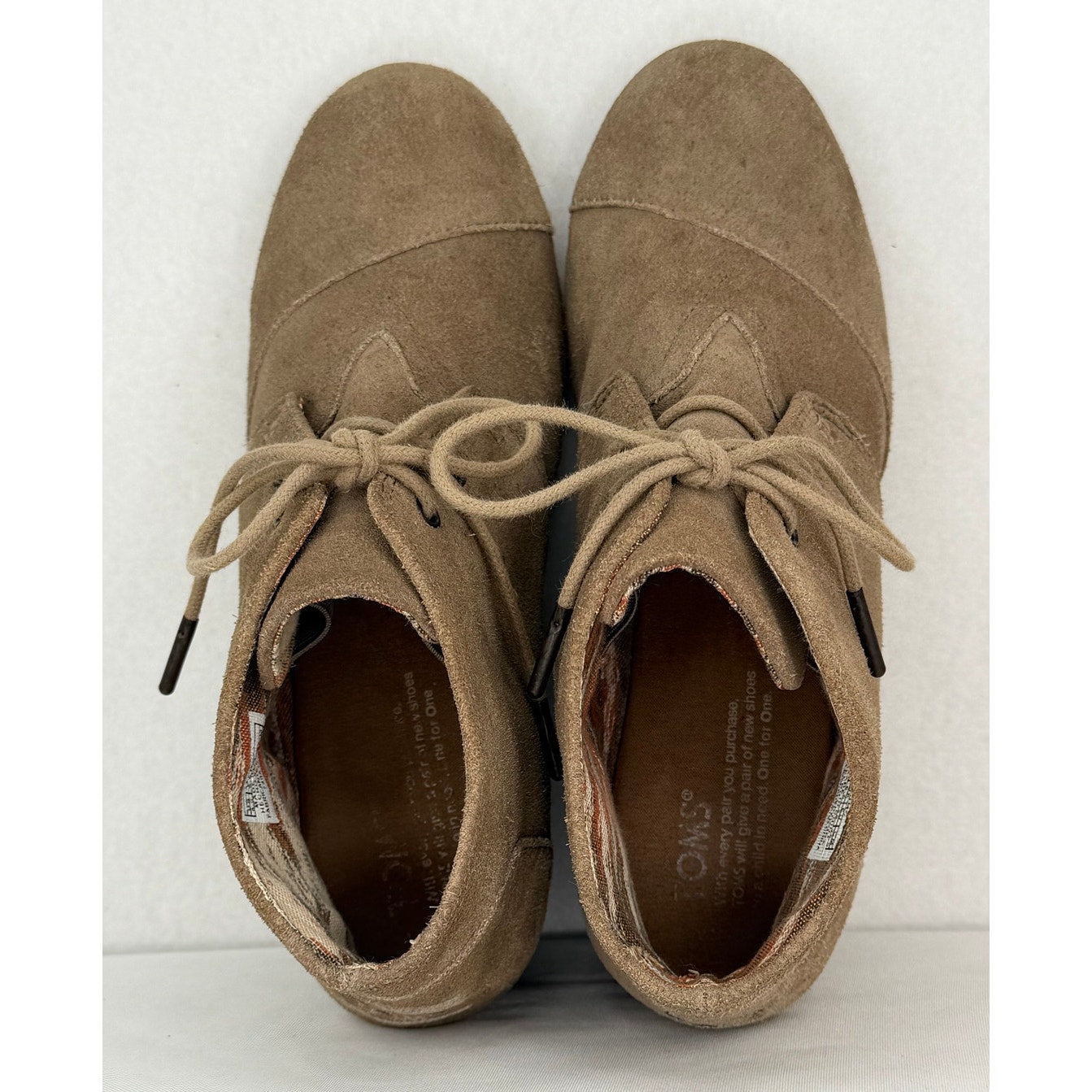 Toms Tan Suede Leather Lace Up Wedge Ankle Bootie Boots 8.5