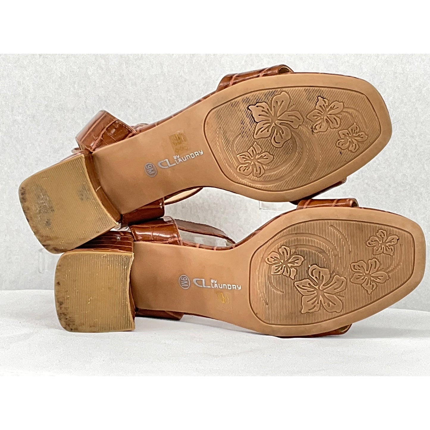 CL by Laundry Beach Side Coastal Luxe Block Heel Cognac Vegan Leather Sandals 9
