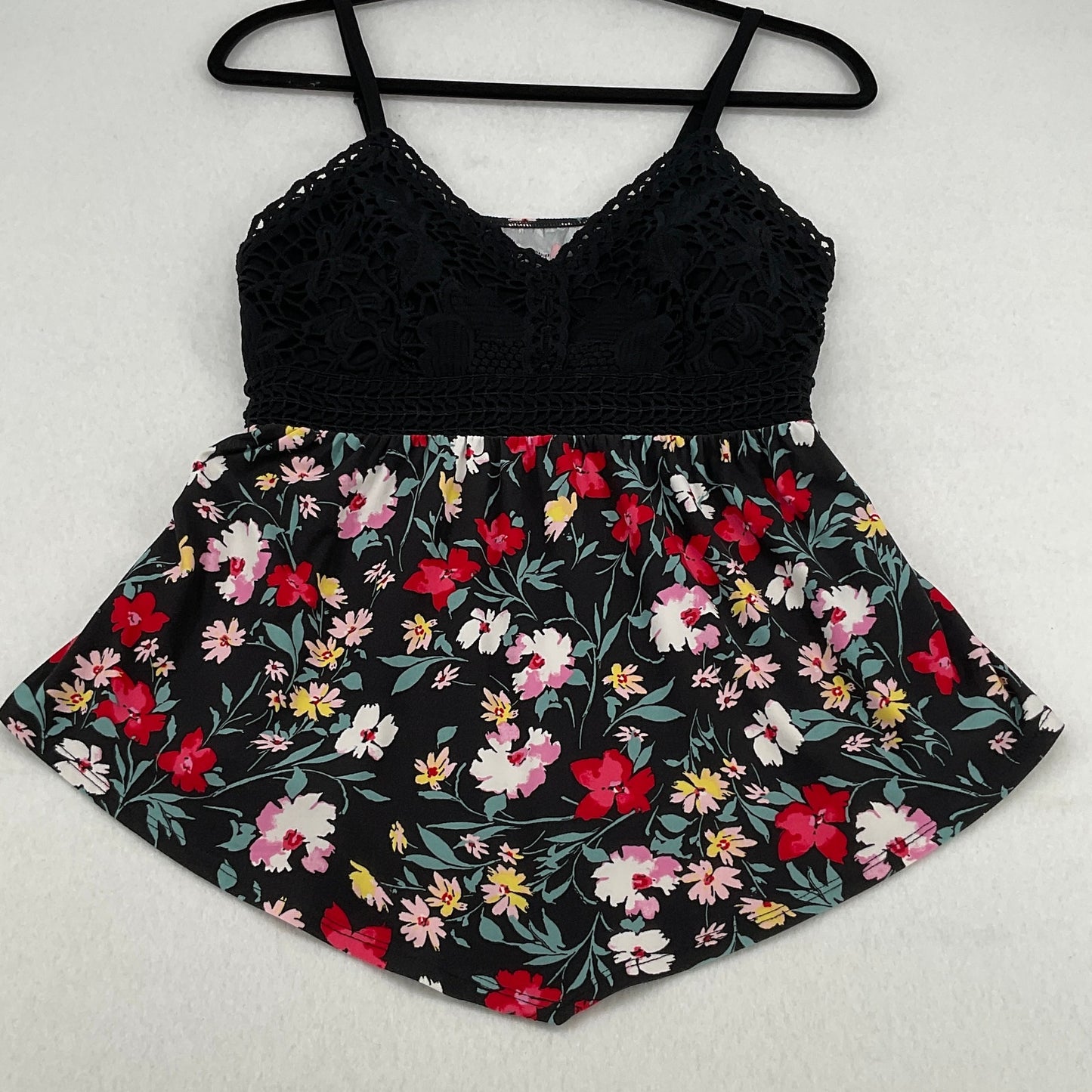 No Boundaries Black/Floral Print Padded Tank Top w/ adjustable straps Women's M (7-9)