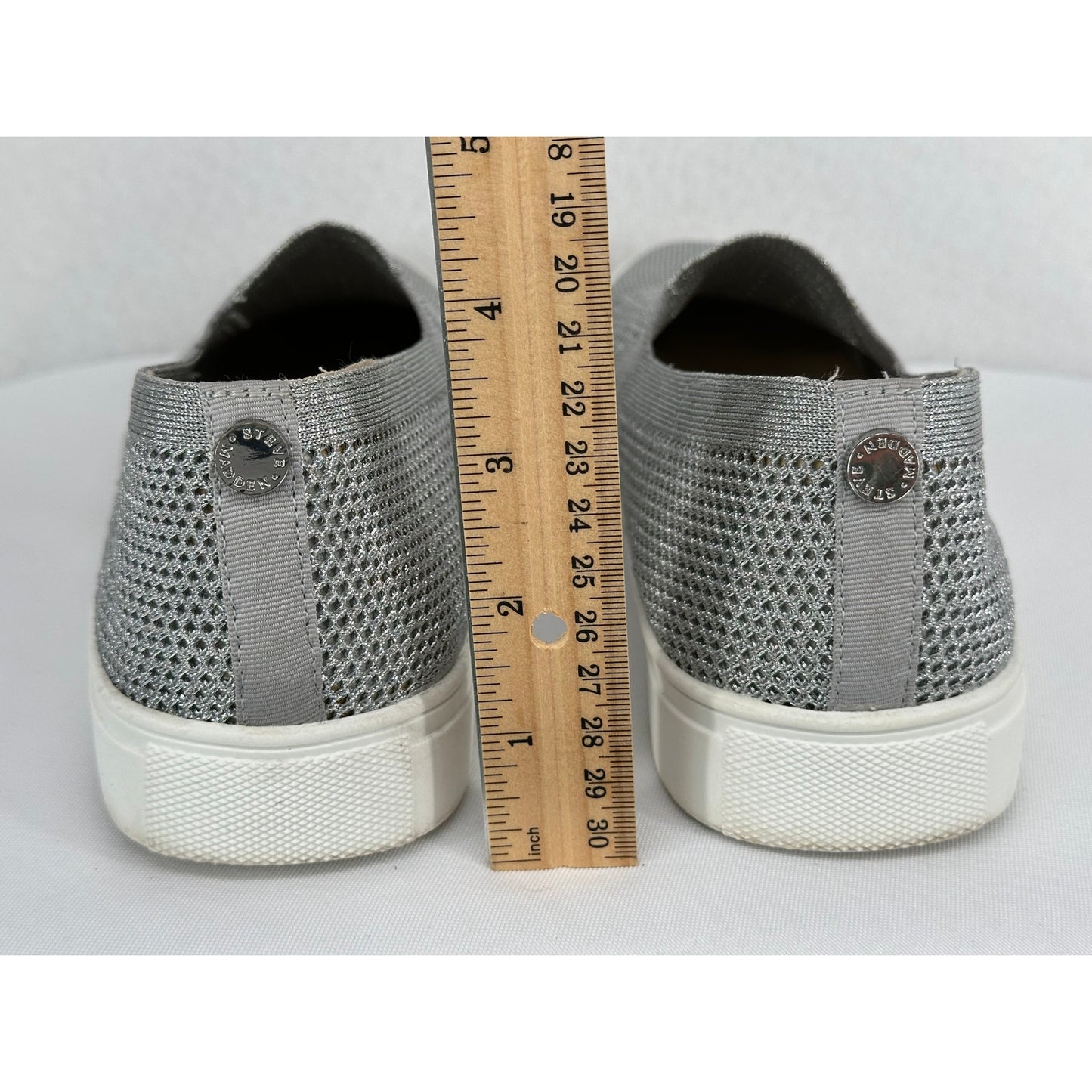 Steve Madden Freeda Stretch Knit Metallic Silver Slip On Sneakers 8.5