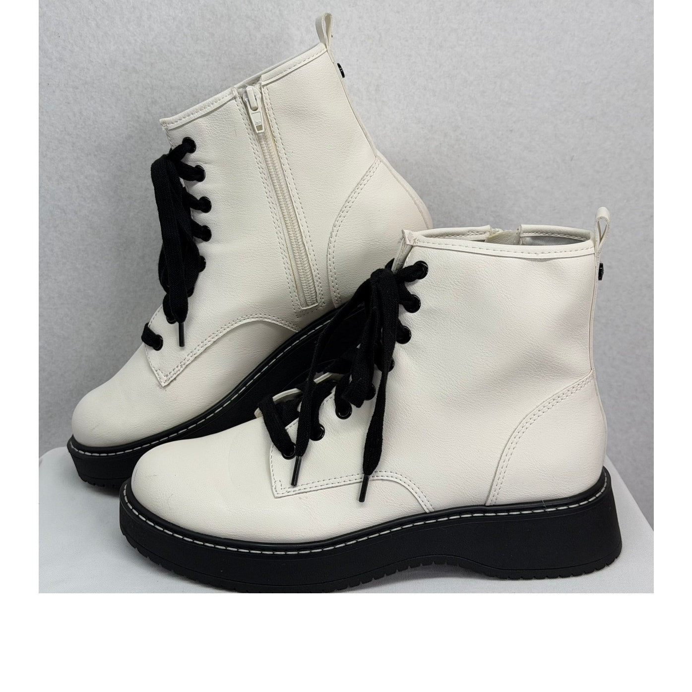 Madden NYC White Moto Combat Boots Lace Up Side Zip Lug Chunky Boots 9