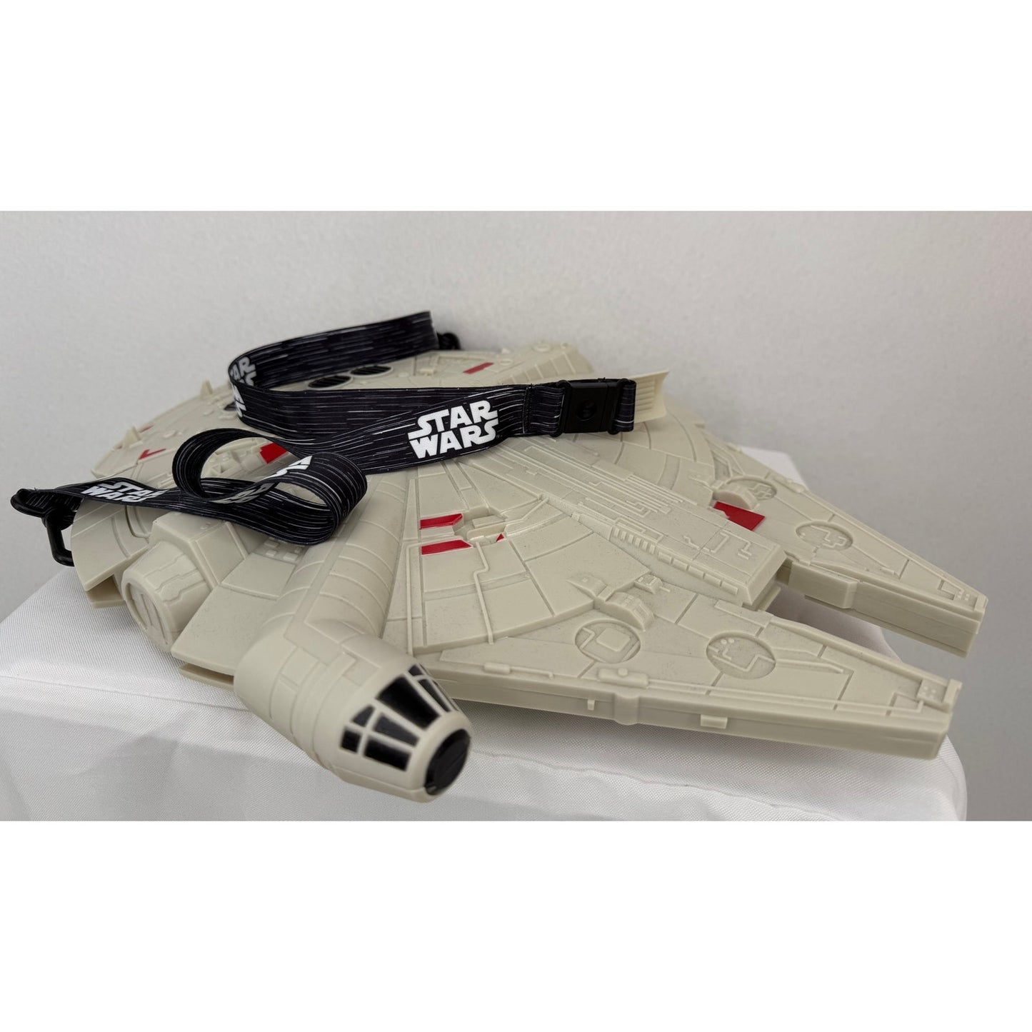 DISNEY PARKS Star Wars Millenium Falcon Light Up Popcorn Bucket With Strap NWT