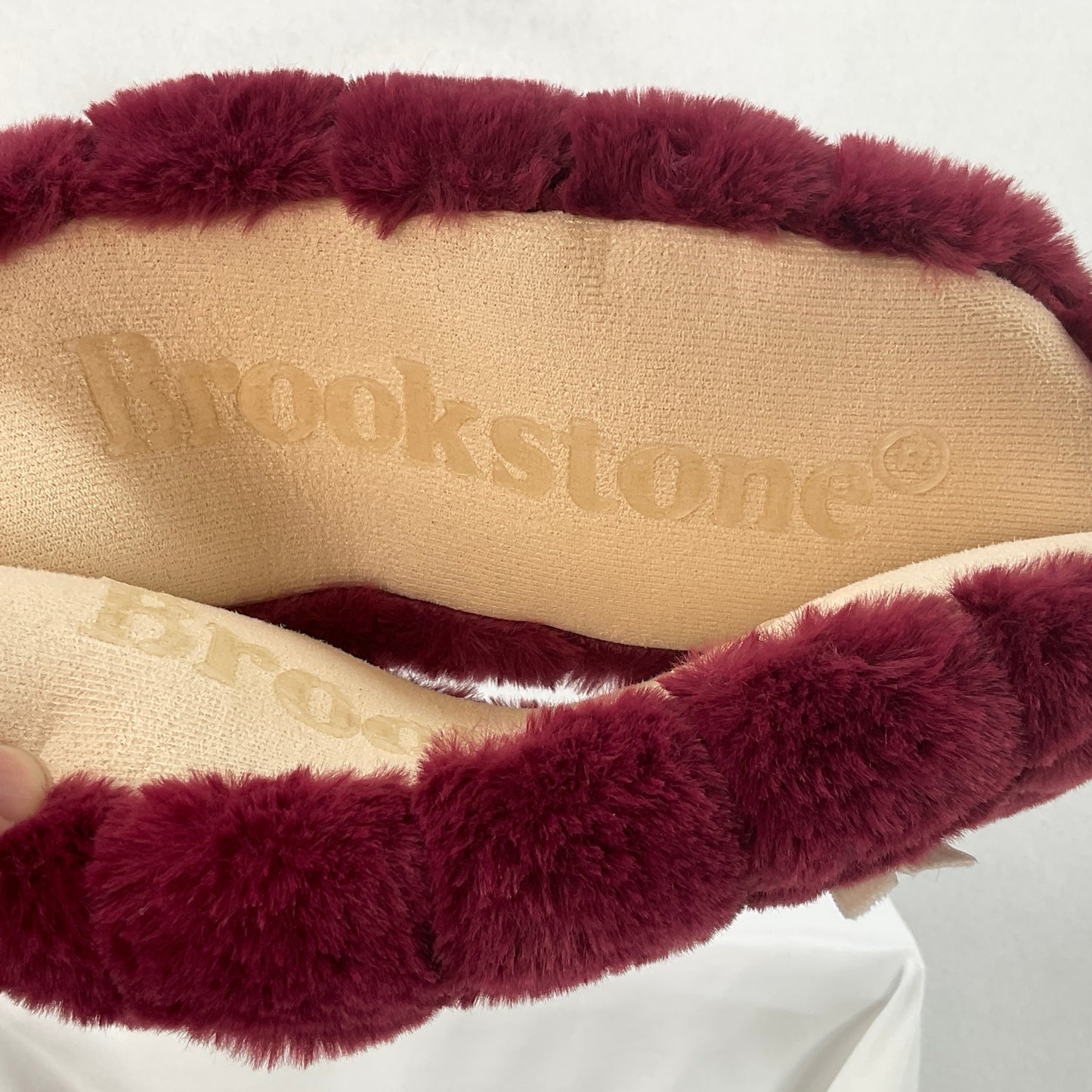 Brookstone Burgundy Quilted Faux Fur Slippers w/ White Bow Accent *NWOT*