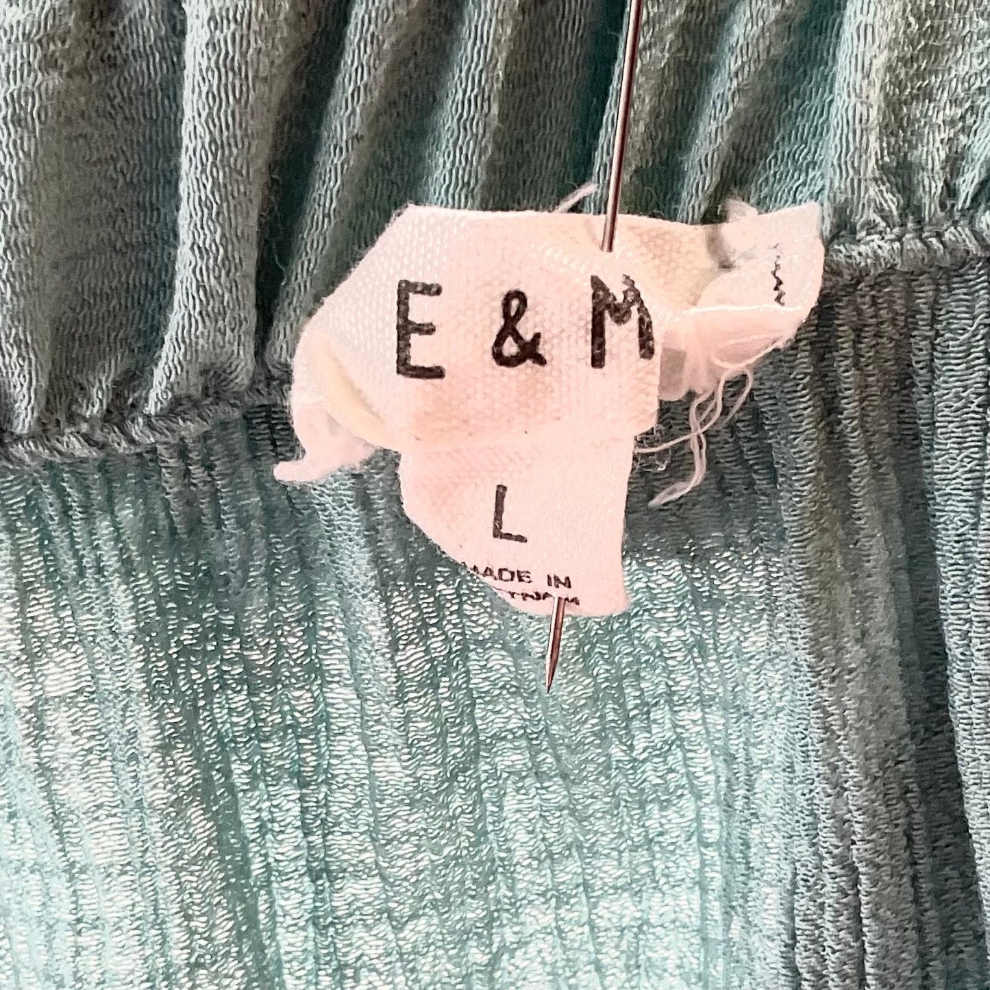 E & M Teal Gauze Ruffle Straps Back Bow Tie Vacation Cottage Summer Tank Top L