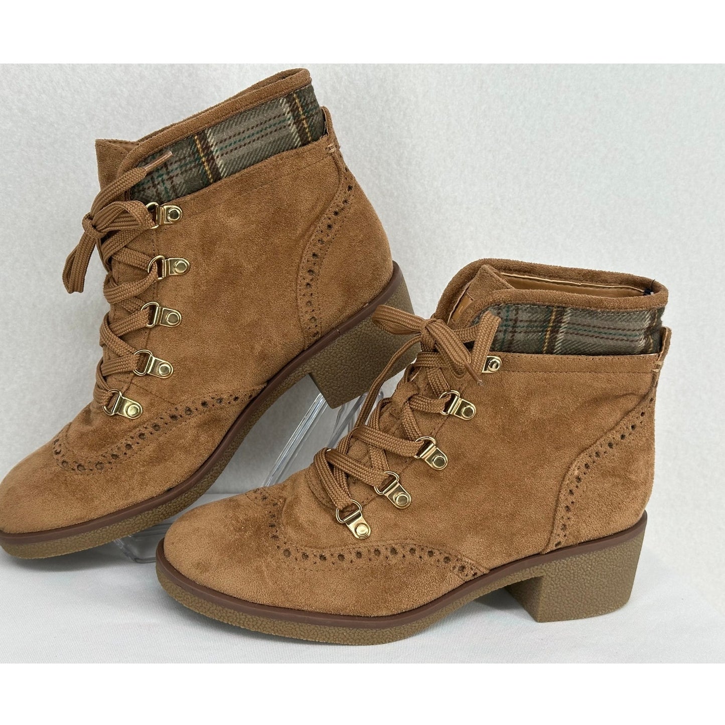Tommy Hilfiger Twyazi Plaid Wingtip Faux Suede Hiking Boot NWOT 6.5M