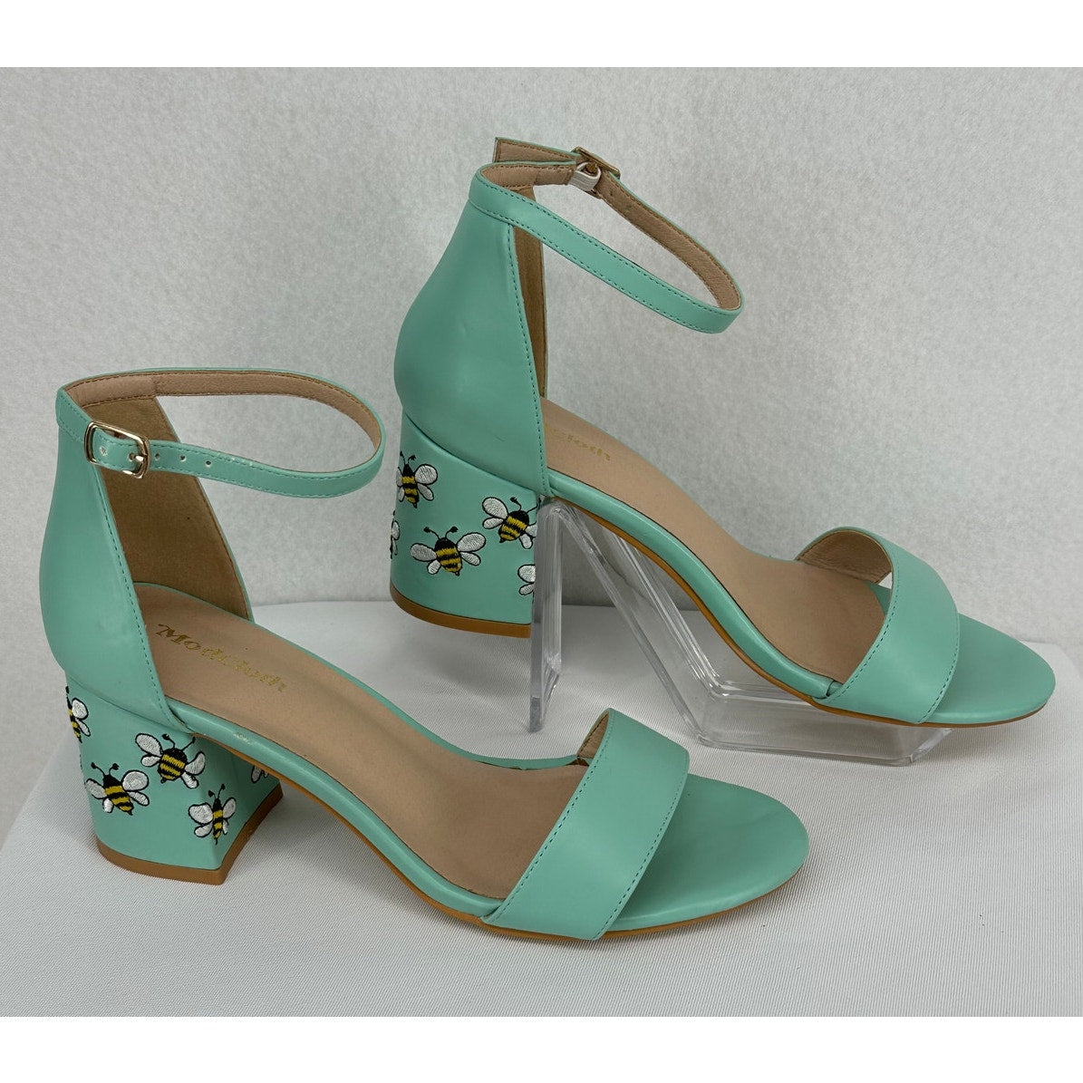 Modcloth Fun Direction Bee Embroidered Mint Heel Sandals 6