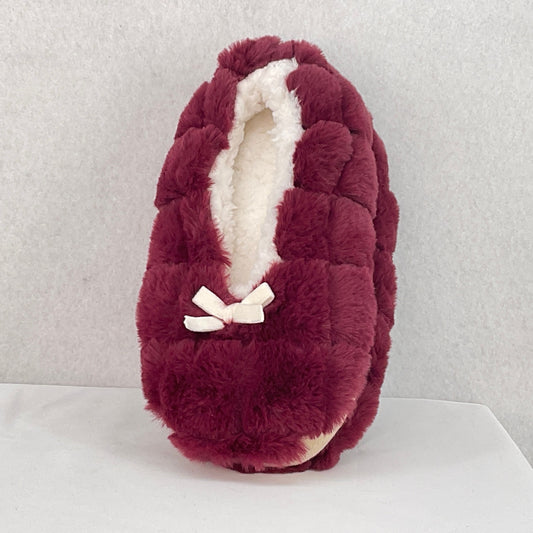 Brookstone Burgundy Quilted Faux Fur Slippers w/ White Bow Accent *NWOT*