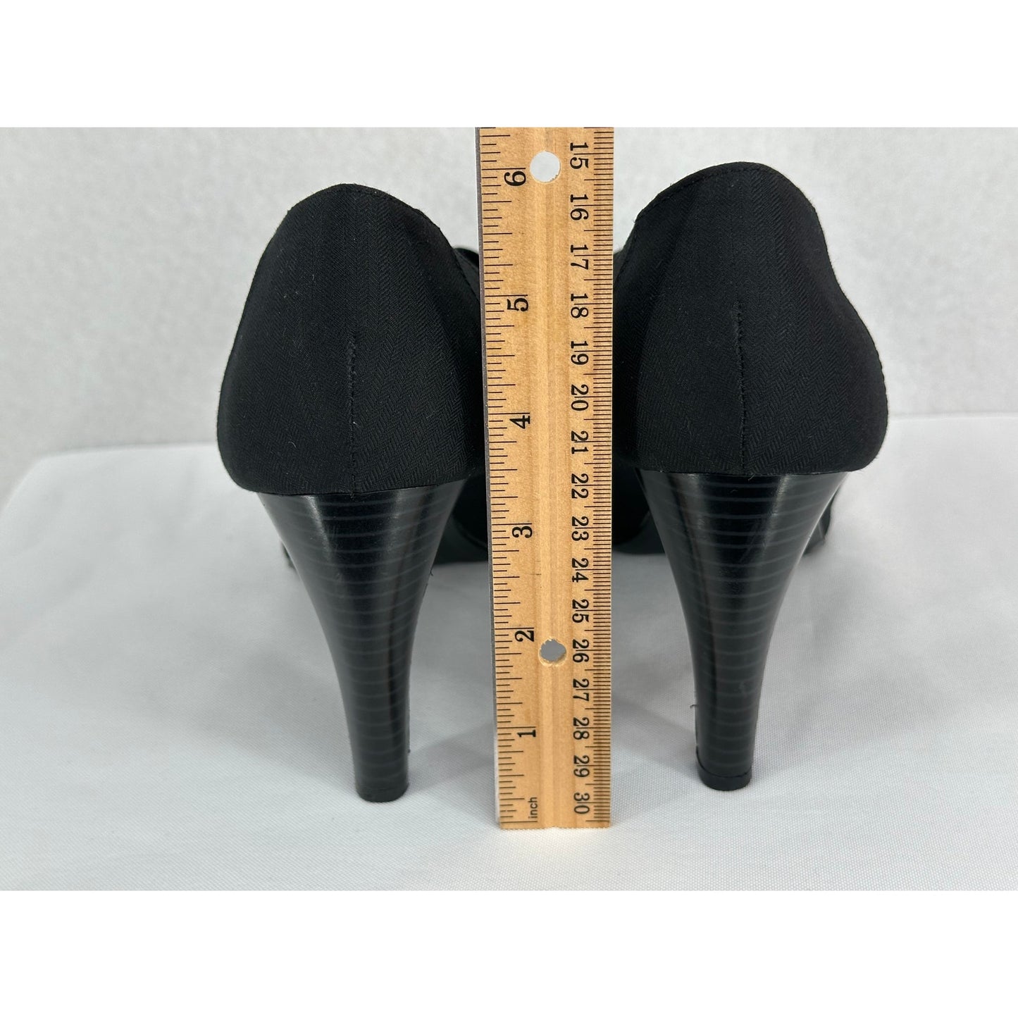 Ann Marino Fabric Heels With Bow Accent 9 1/2
