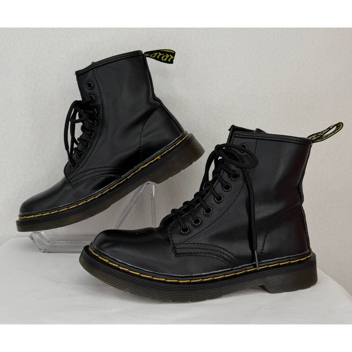 Kararoa Womens Black Lace Up Combat Leather Upper Rubber Sole Boots 6.5
