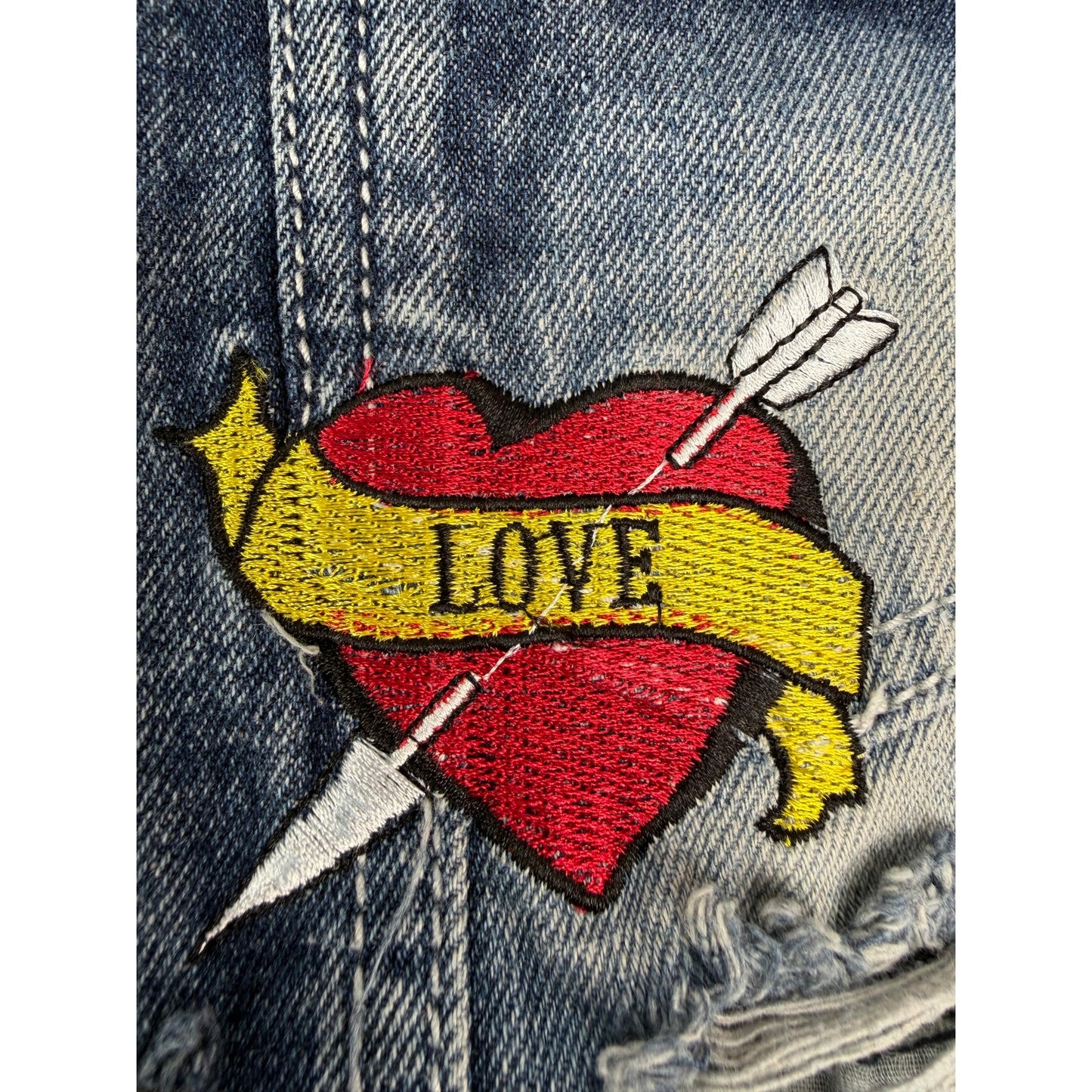 Dazl Distressed Grunge Rock Ripped 80s Denim Embroidered Patches Jean Jacket 2X