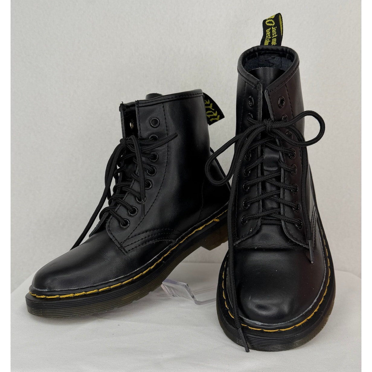 Kararoa Womens Black Lace Up Combat Leather Upper Rubber Sole Boots 6.5