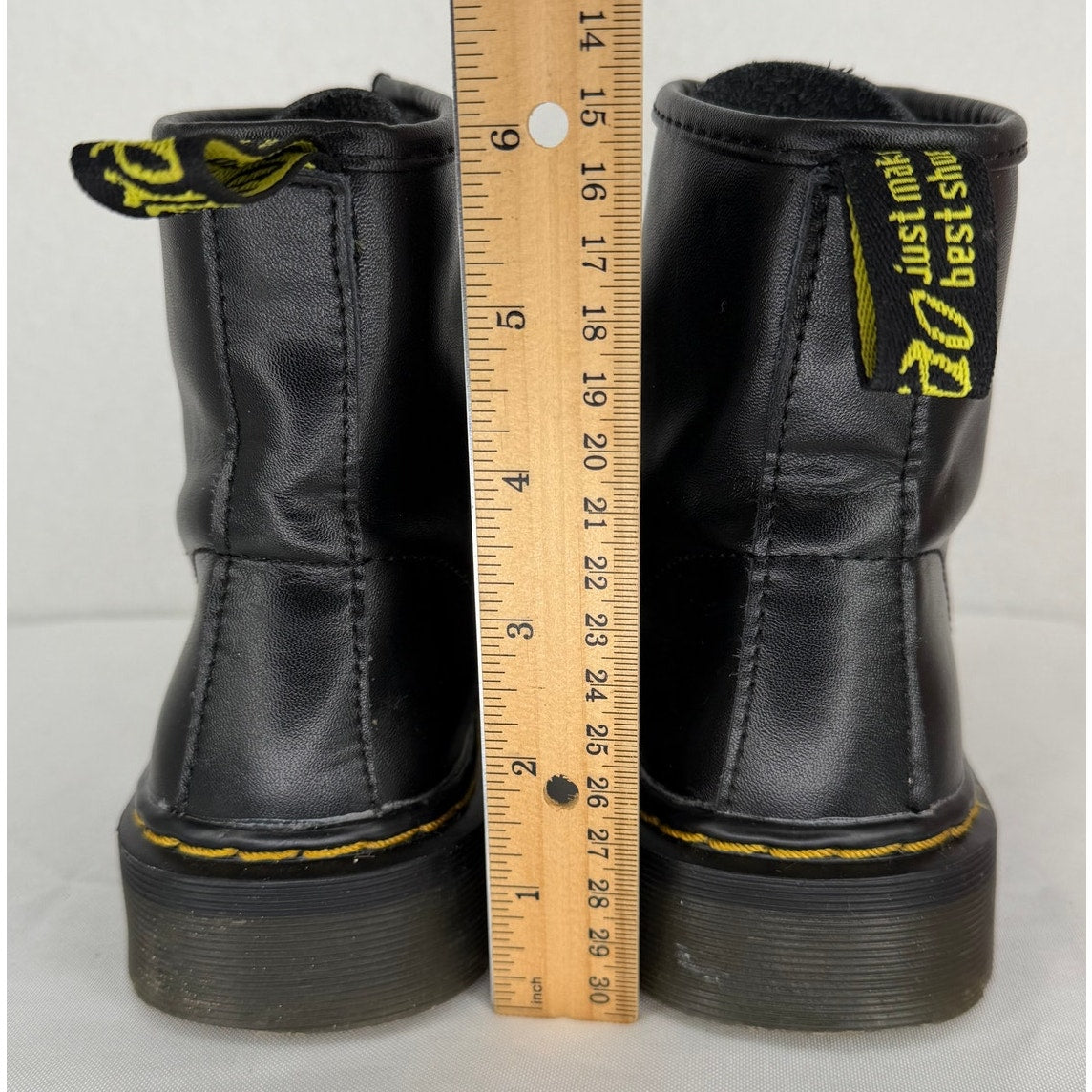 Kararoa Womens Black Lace Up Combat Leather Upper Rubber Sole Boots 6.5