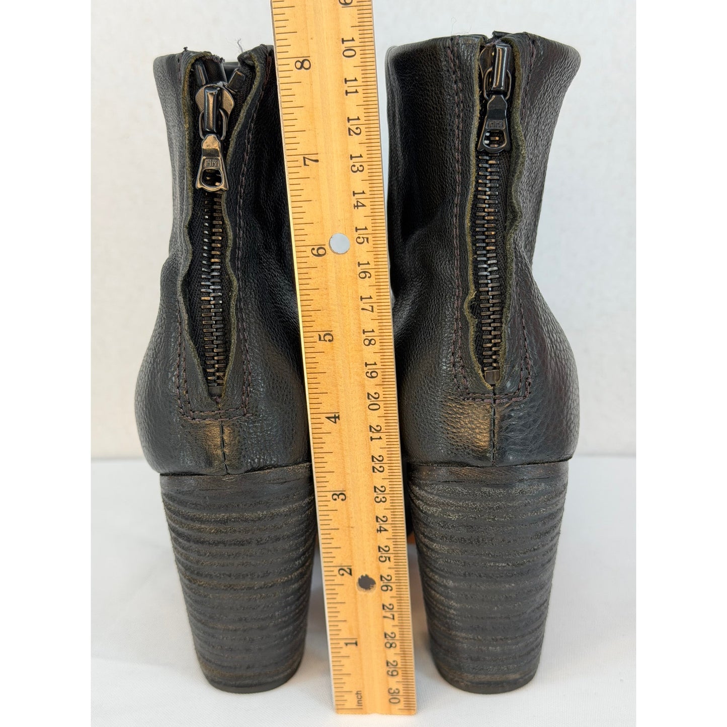 Rag & Bone Classic Newbury Leather Stacked Heel Leather Ankle Boots 8